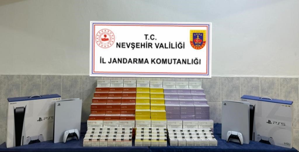 Özbekistanlı 4 kişide 5050 paket bandrolsüz elektronik sigara tütünü ele geçirildi