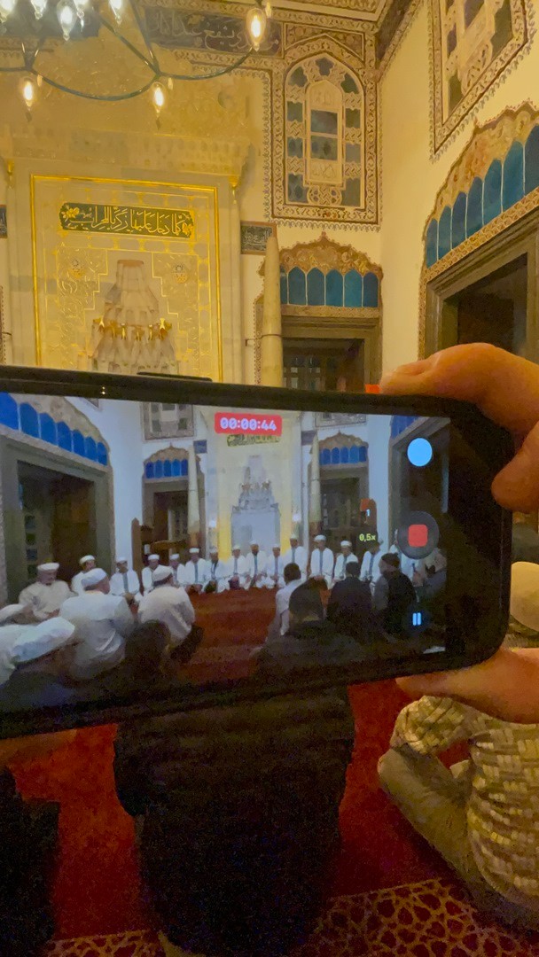 İmam Hatipli Öğrenciler Teravih Namazı Kıldırdı