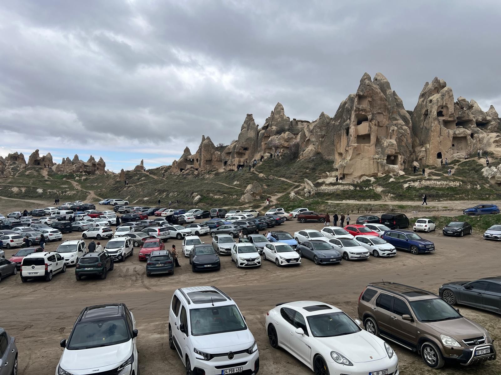 Kapadokya’da Turist Yoğunluğu Yaşanıyor