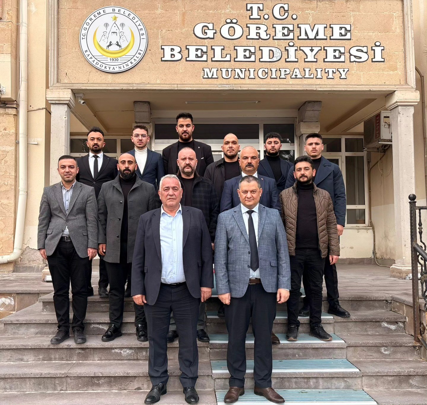 Nevşehir Ülkü Ocakları Başkanı  Uçar ve Yönetim Kurulu Üyeleri, Göreme Belediye Başkanı Eren’i Ziyaret Etti