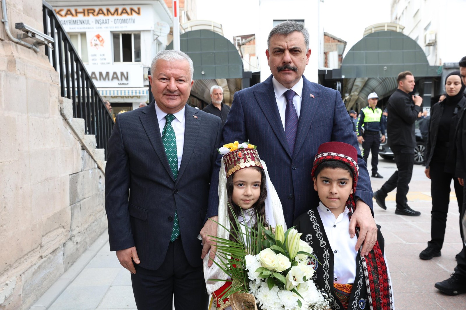 DERİNKUYU ESKİ KAYMAKAMLARI AKSARAY’DA BULUŞTU