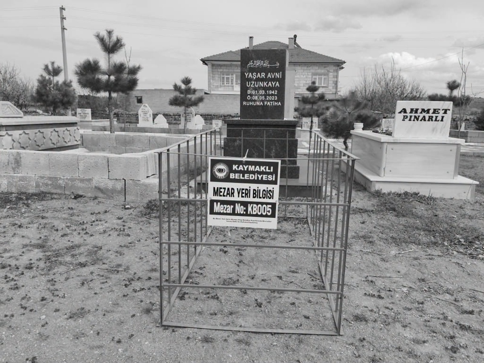 Kaymaklı Mezarlığında Yeni Düzenleme