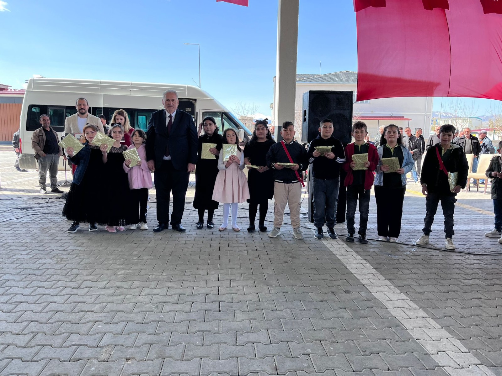 YAZIHÜYÜK BELDESİNDE 23 NİSAN KUTLAMALARI ÇOŞKULU GEÇTİ