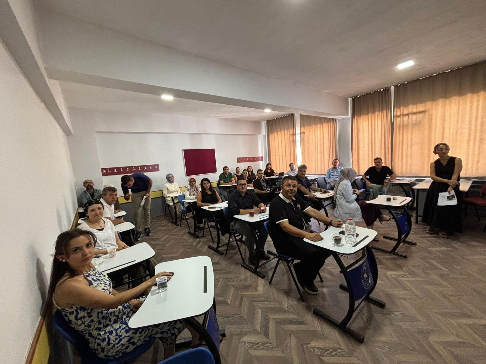 ALTINYILDIZ KOLEJİ FEN VE ANADOLU LİSESİNDE HİZMET İÇİ EĞİTİM SEMİNERLERİ