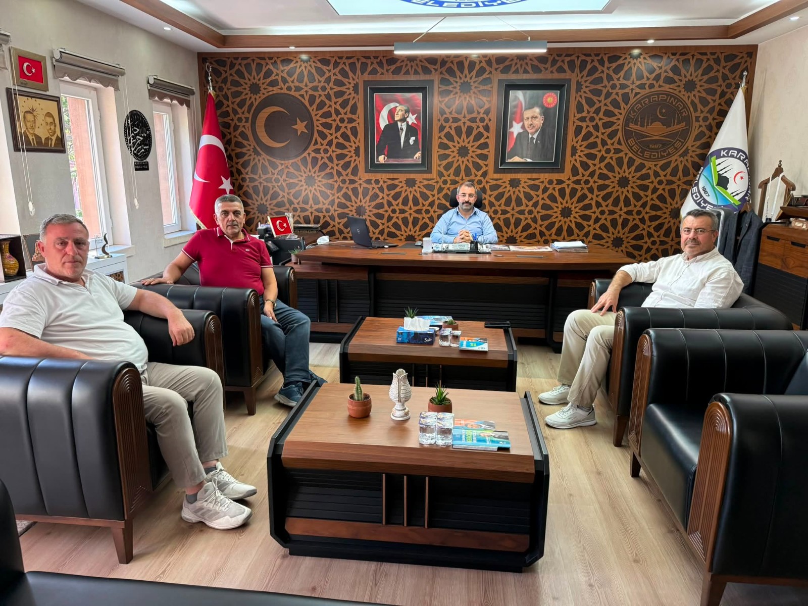 Başkan Güneş, Ziyaretçilerini Ağırladı