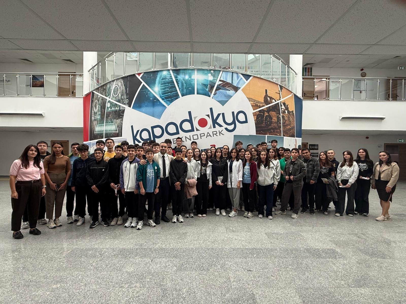 ALTINYILDIZ KOLEJİ FEN VE ANADOLU LİSESİ 9. SINIF ÖĞRENCİLERİ TEKNOPARK’I ZİYARET ETTİ