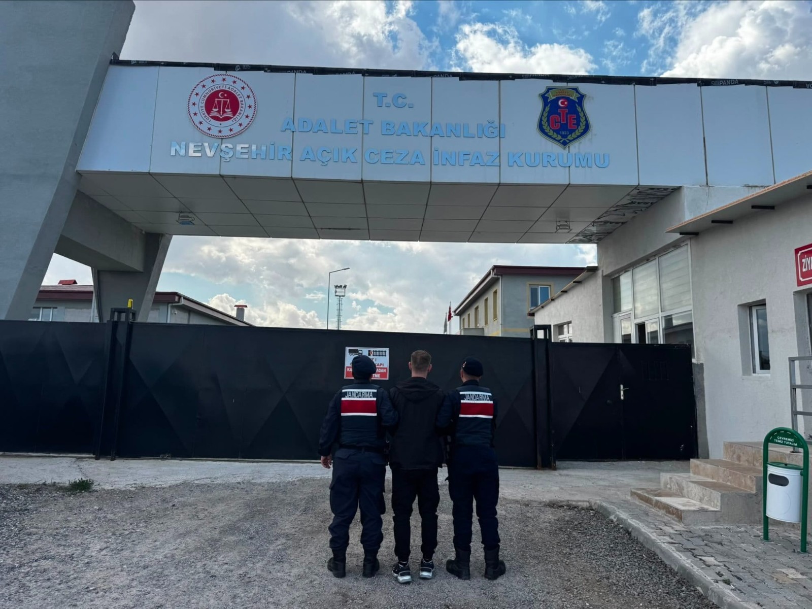Firari hükümlü jandarma operasyonuyla yakalandı
