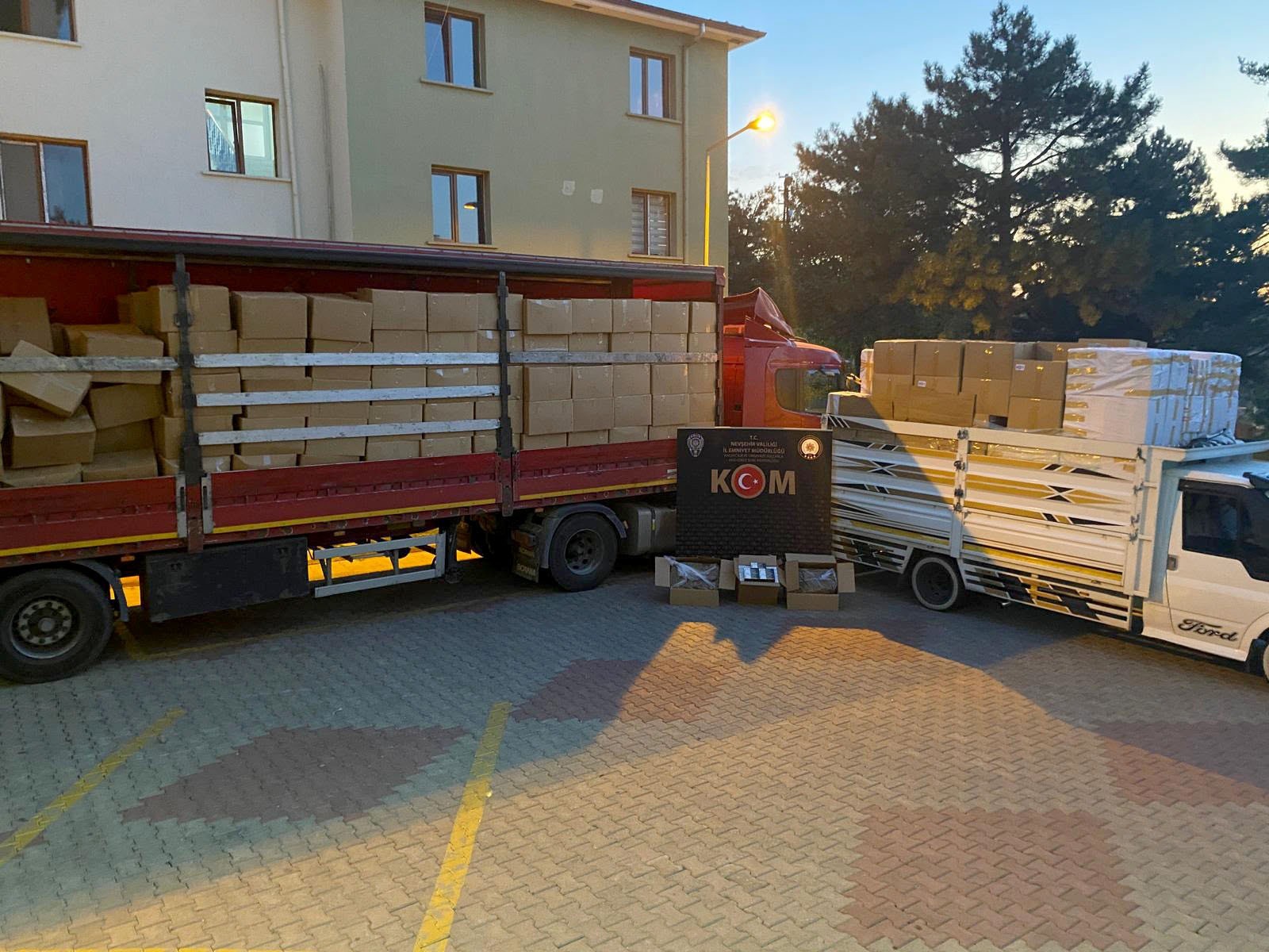 NEVŞEHİR’DE KAÇAK TÜTÜN VE MAKARON ELE GEÇİRİLDİ