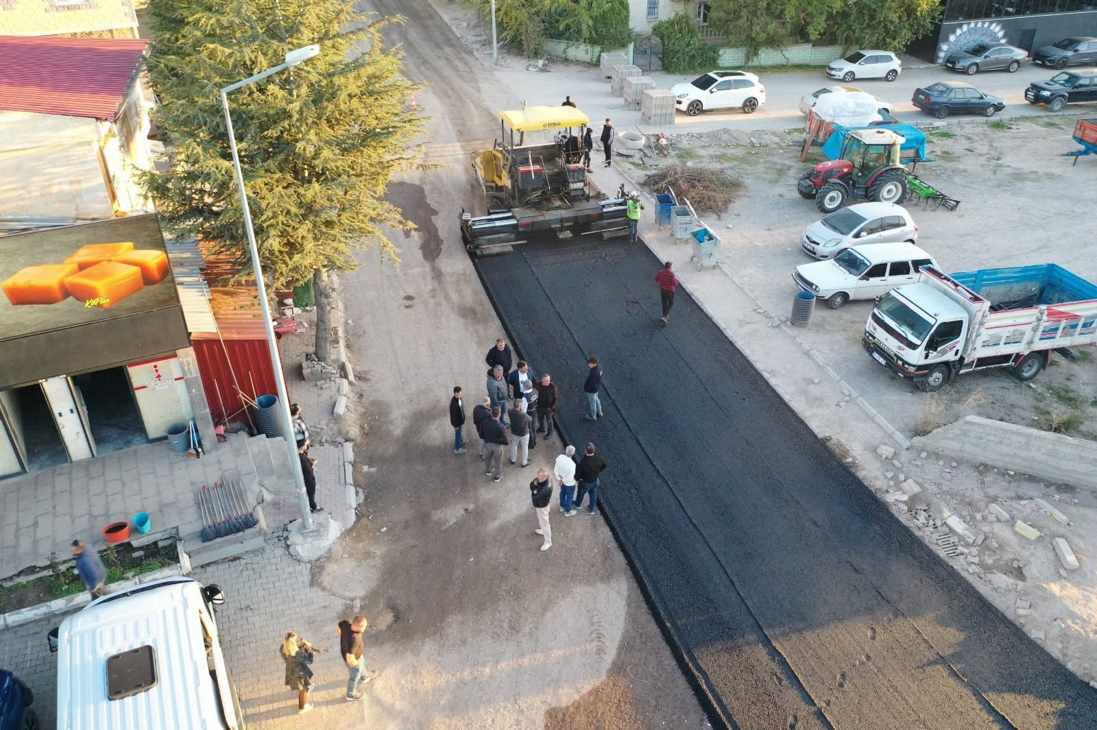 UÇHİSAR’DA SICAK ASFALT ÇALIŞMALARI BAŞLADI