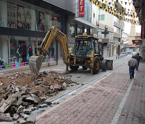 Ada Sokak-Tahmis Caddesi Ve Hastane Caddesi’nde Çalışmalar Başladı