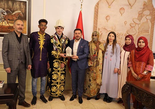 NUDER Başkanı Kahriman ve yabancı öğrencilerden Başkan Arı’ya ziyaret