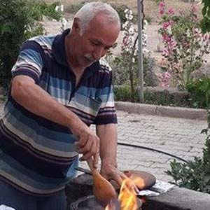 EMEKLİ ÖĞRETMENİ ÖNCE ARI SOKTU, SONRA GEÇİRDİĞİ KALP KRİZİ SONRASINDA VEFAT ETTİ