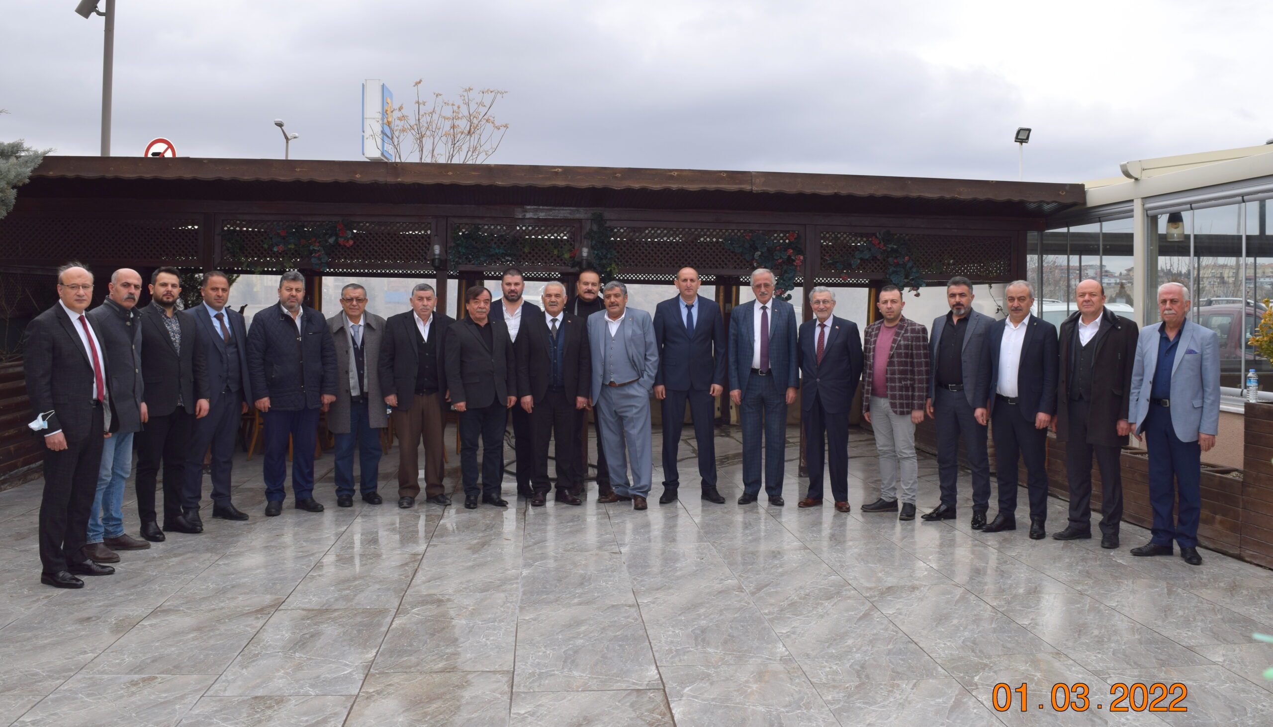 PINARBAŞI, ODA BAŞKANLARININ YOĞUN KATILIMI VE DESTEĞİYLE ADAYLIĞINI AÇIKLADI