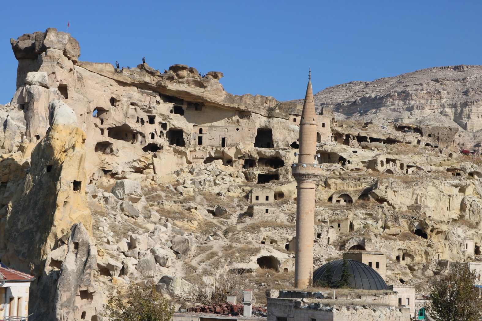 KAPADOKYA TURİZMCİLERİ DOĞA, KÜLTÜR VE TARİH DEĞERLERİ KONUSUNDA TAŞIN ALTINA ELİNİZİ SOKABİLİR Mİ ?