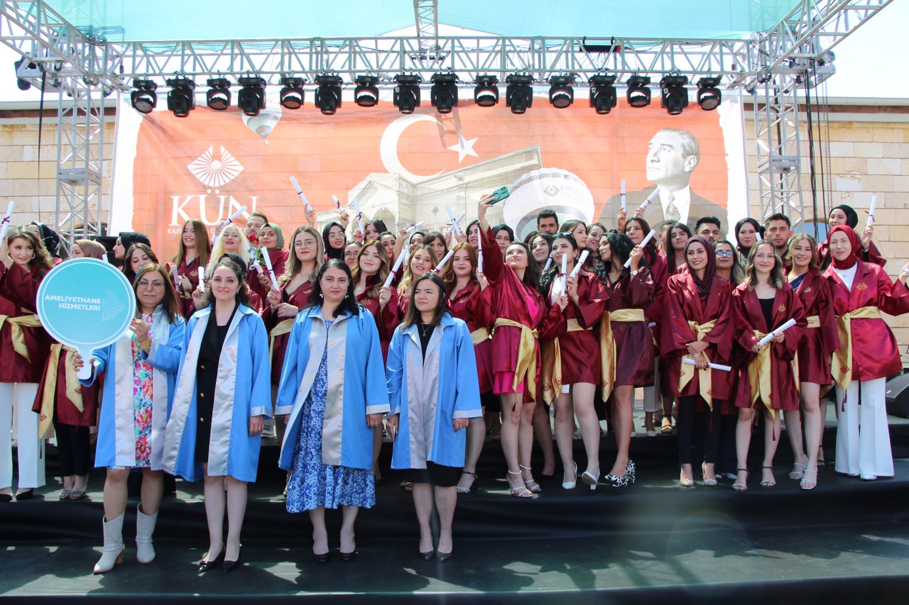 Kapadokya Üniversitesi (KÜN) 2023 sınıfı mezunlarını hayata uğurladı