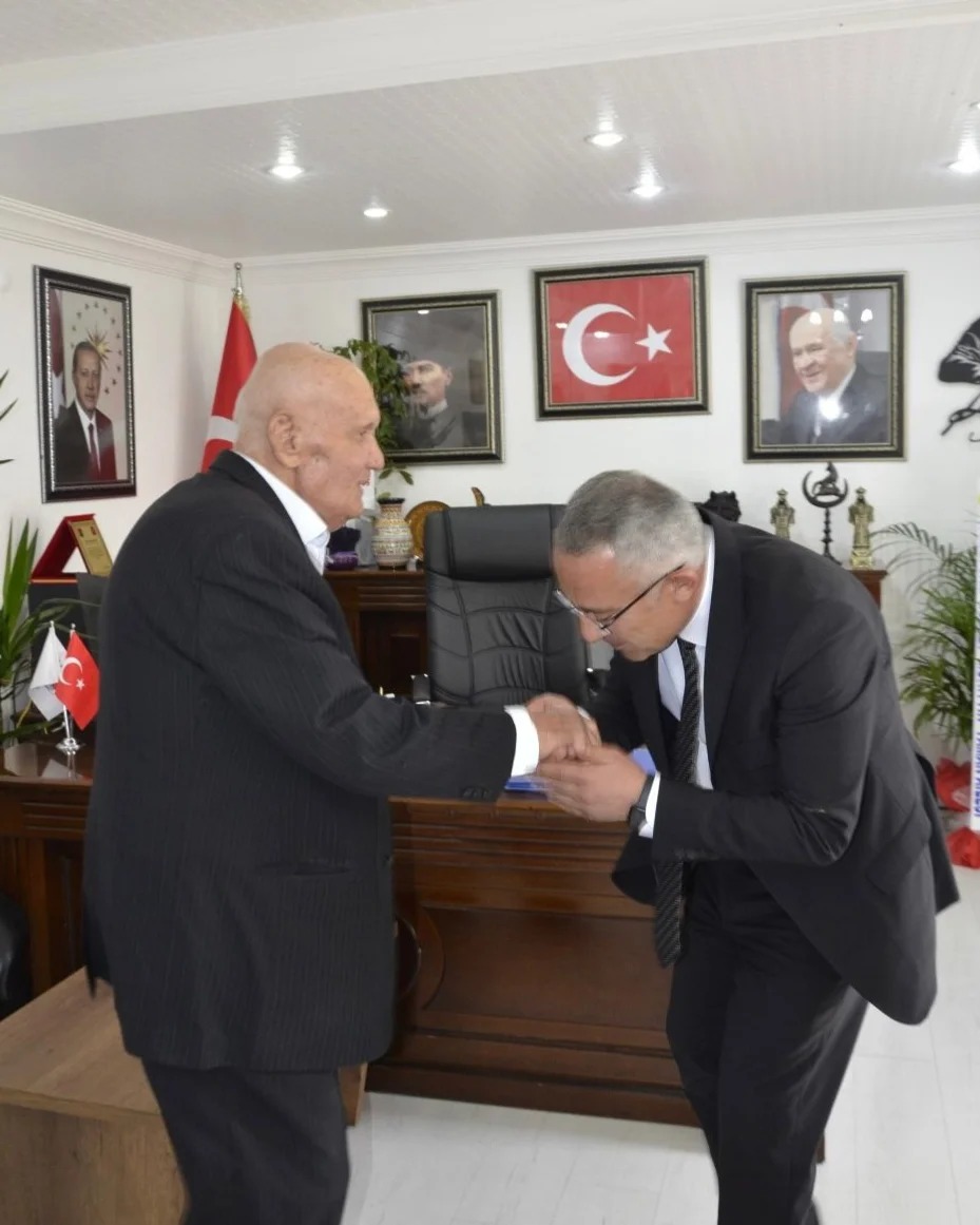 Eski Başkan Oğuz Diker’den , Yeni Başkan Erkan Çiftçi’ye Hayırlı Olsun Ziyareti