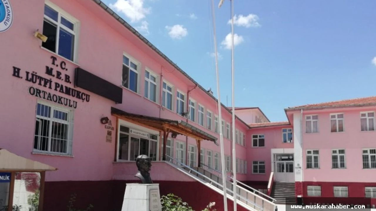 H. Lütfi Pamukçu Ortaokulu LGS Başarısı Gururlandırıyor