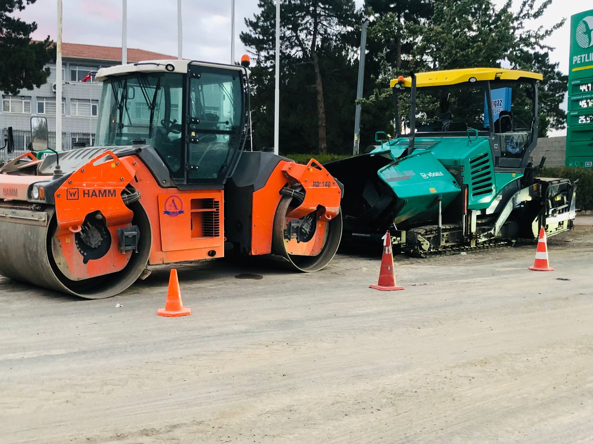 Derinkuyu ‘da Sıcak Asfaltlama Sürüyor