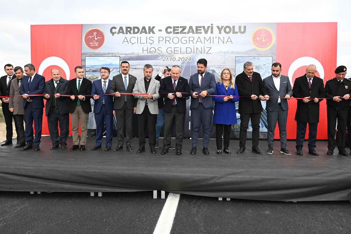 ÇARDAK-CEZAEVİ YOLU TRAFİĞE AÇILDI