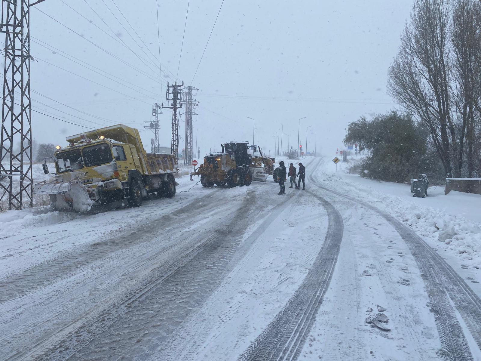 KAR yağar, biz ancak ve ancak baKAR,BaKAR, bir türlü KÂR edemeyiz bu aKAR’dan