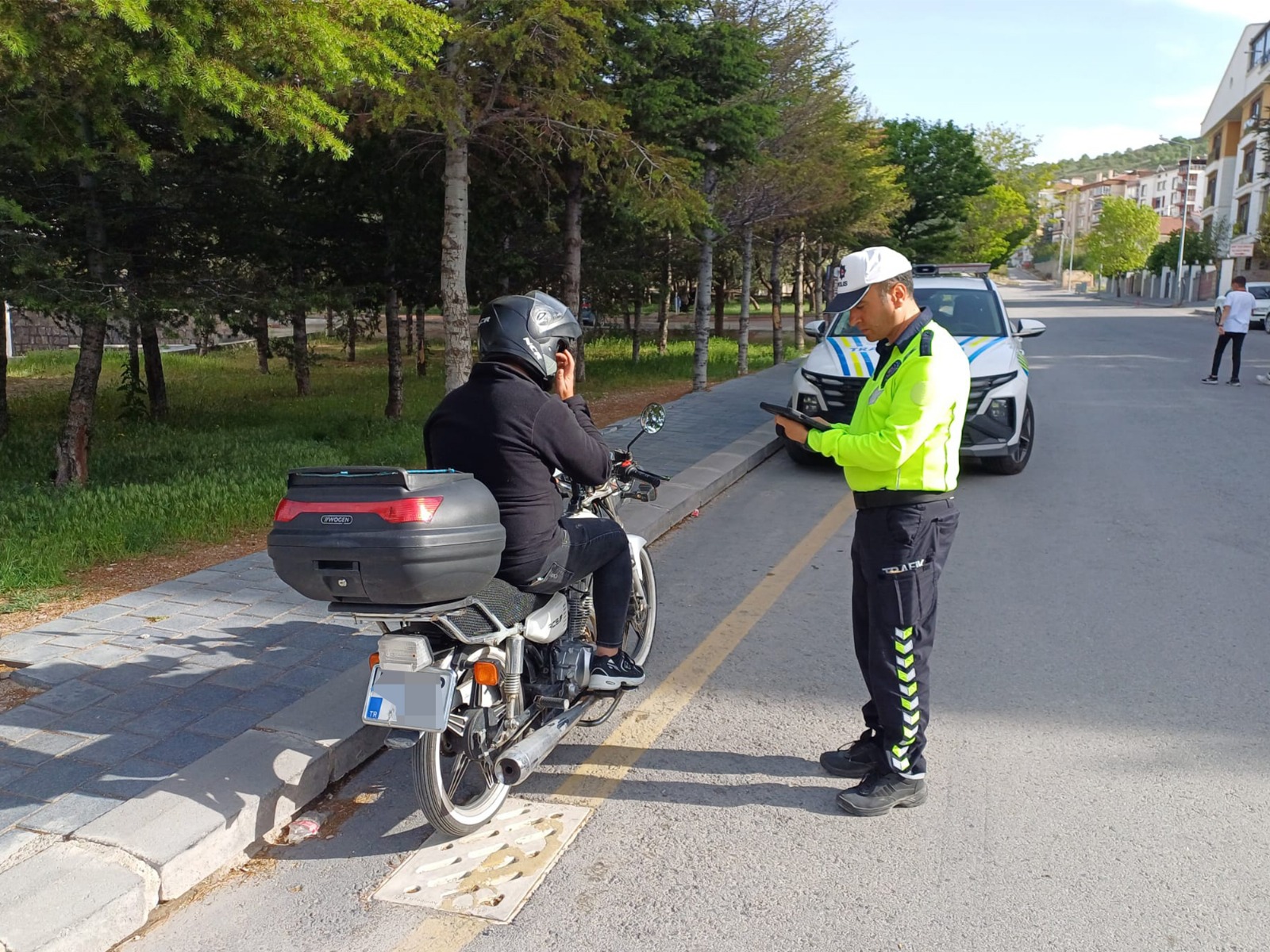 1 HAFTADA 293 MOTOSİKLET SÜRÜCÜSÜNE İDARİ PARA CEZASI UYGULANDI