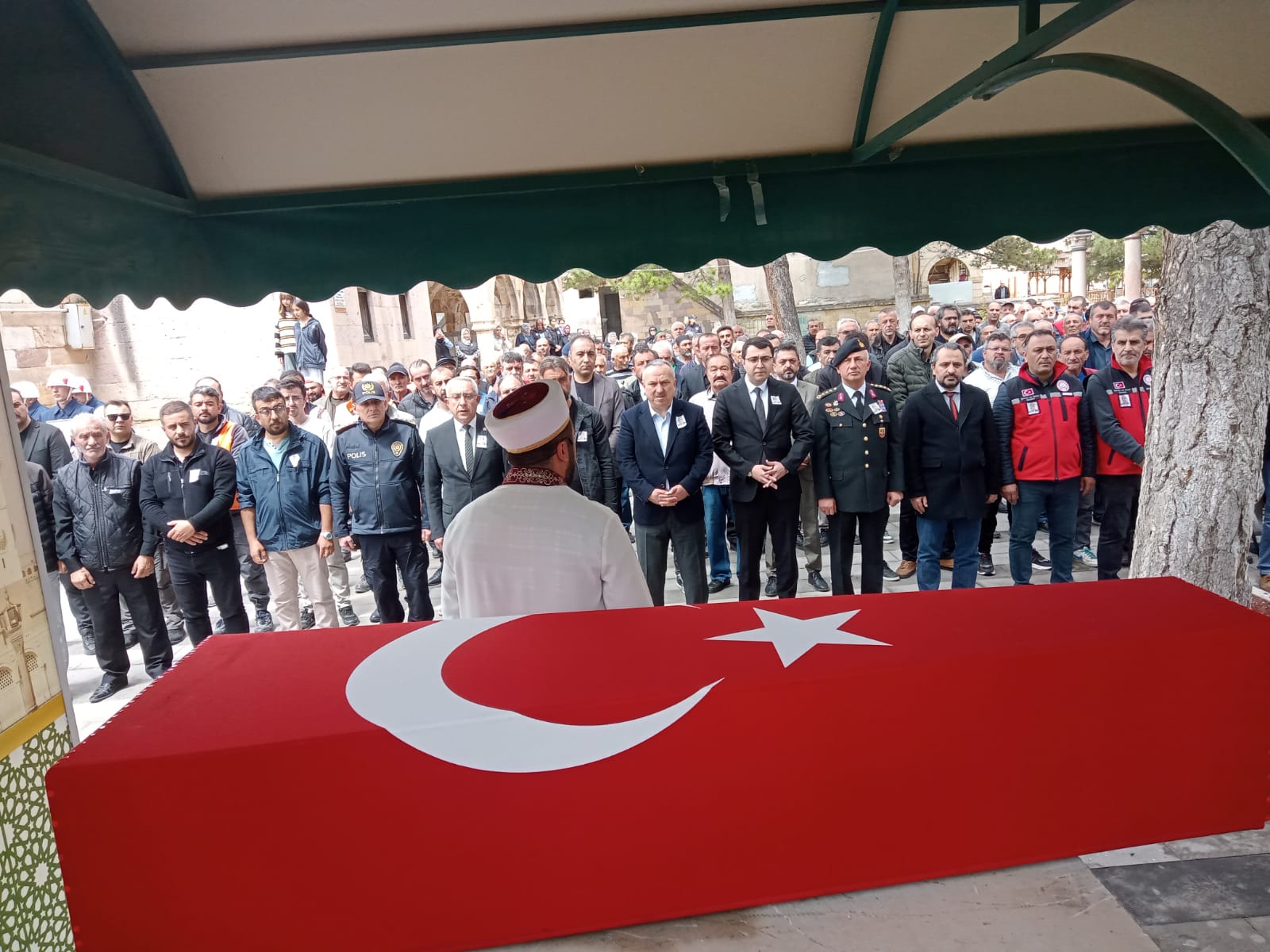 PTT’den Emekli Kıbrıs Gazisi İsmet Canlı, son Yolculuğuna Uğurlandı