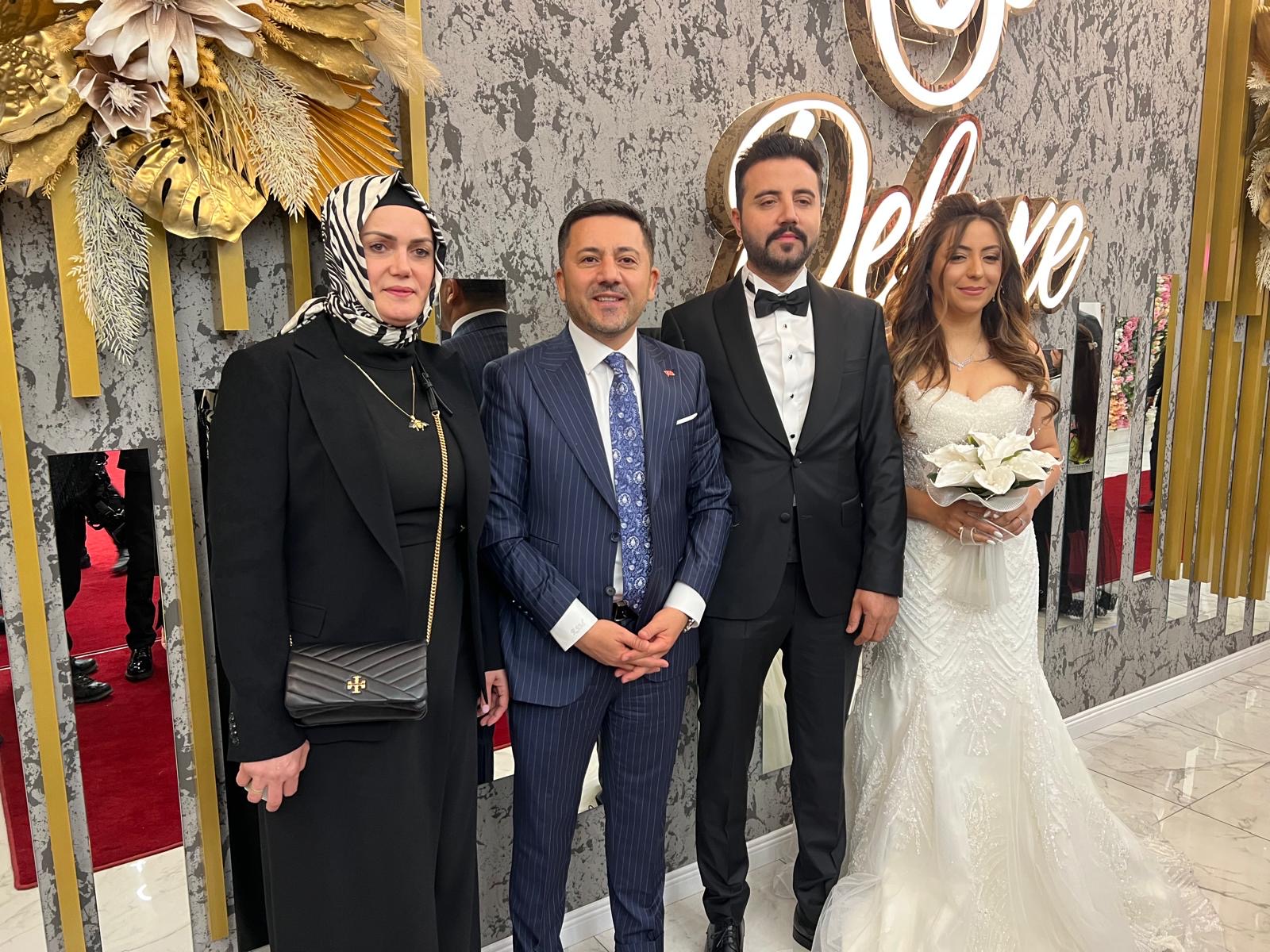 Başkan Arı bu Seferde Makam Şoförlüğü Yaptı