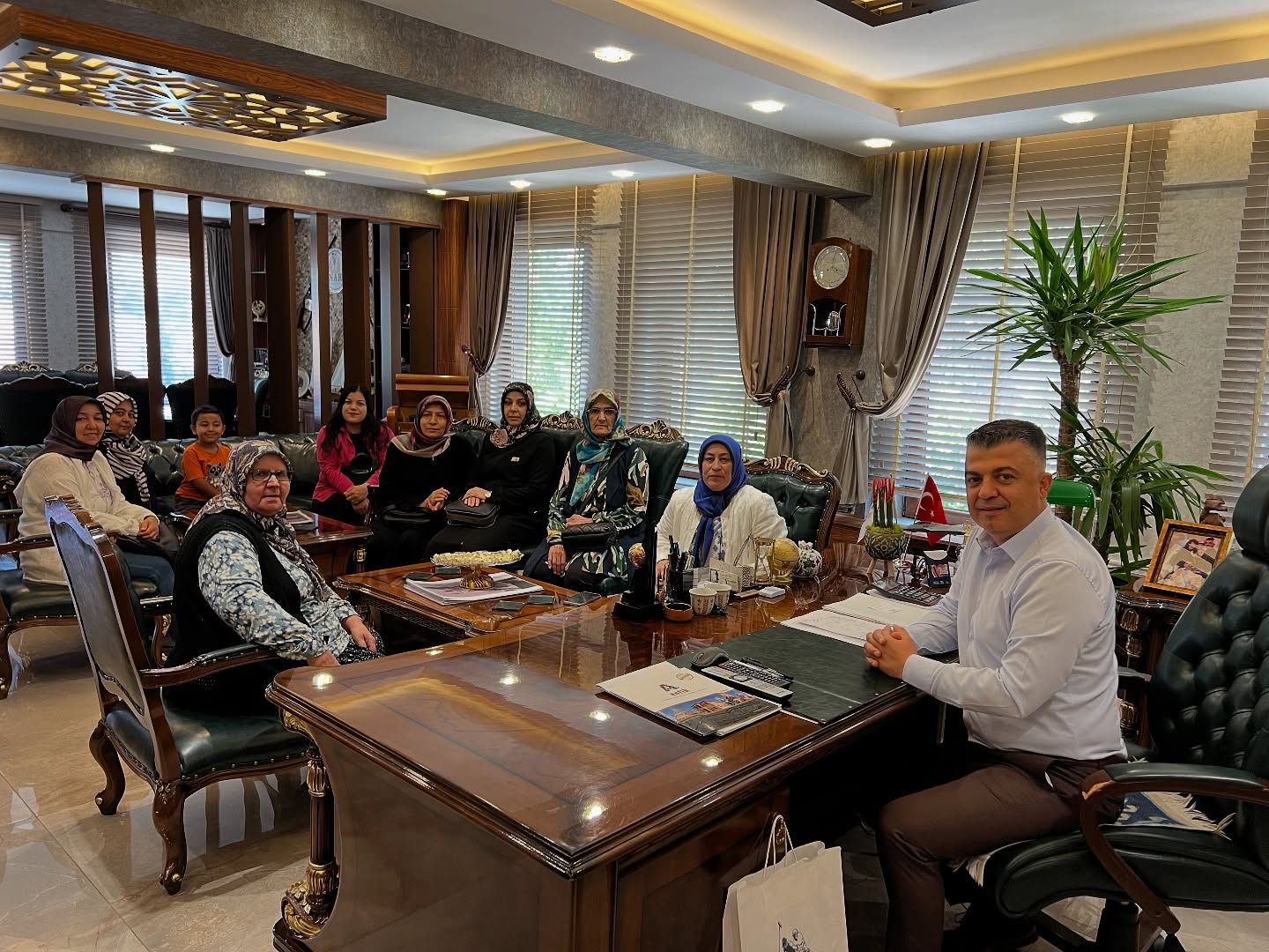 Başkan Özçelik, Dikiş Nakış Kursiyerlerini Ağırladı