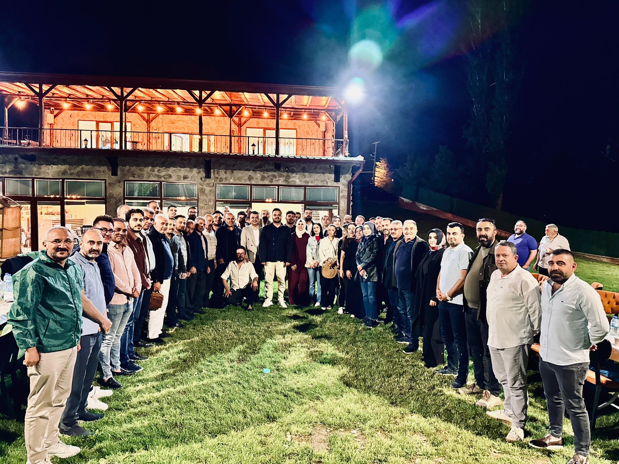 AK Parti Yönetim Kurulu Haftalık Yönetim Kurulu Toplantısı,Başkan Özçelik’in Ev Sahipliğinde Yapıldı