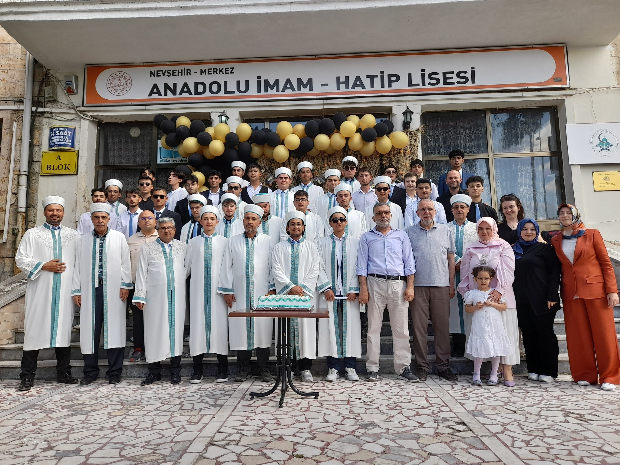 Nevşehir Anadolu İmam Hatip Lisesi’nde Mezuniyet Coşkusu