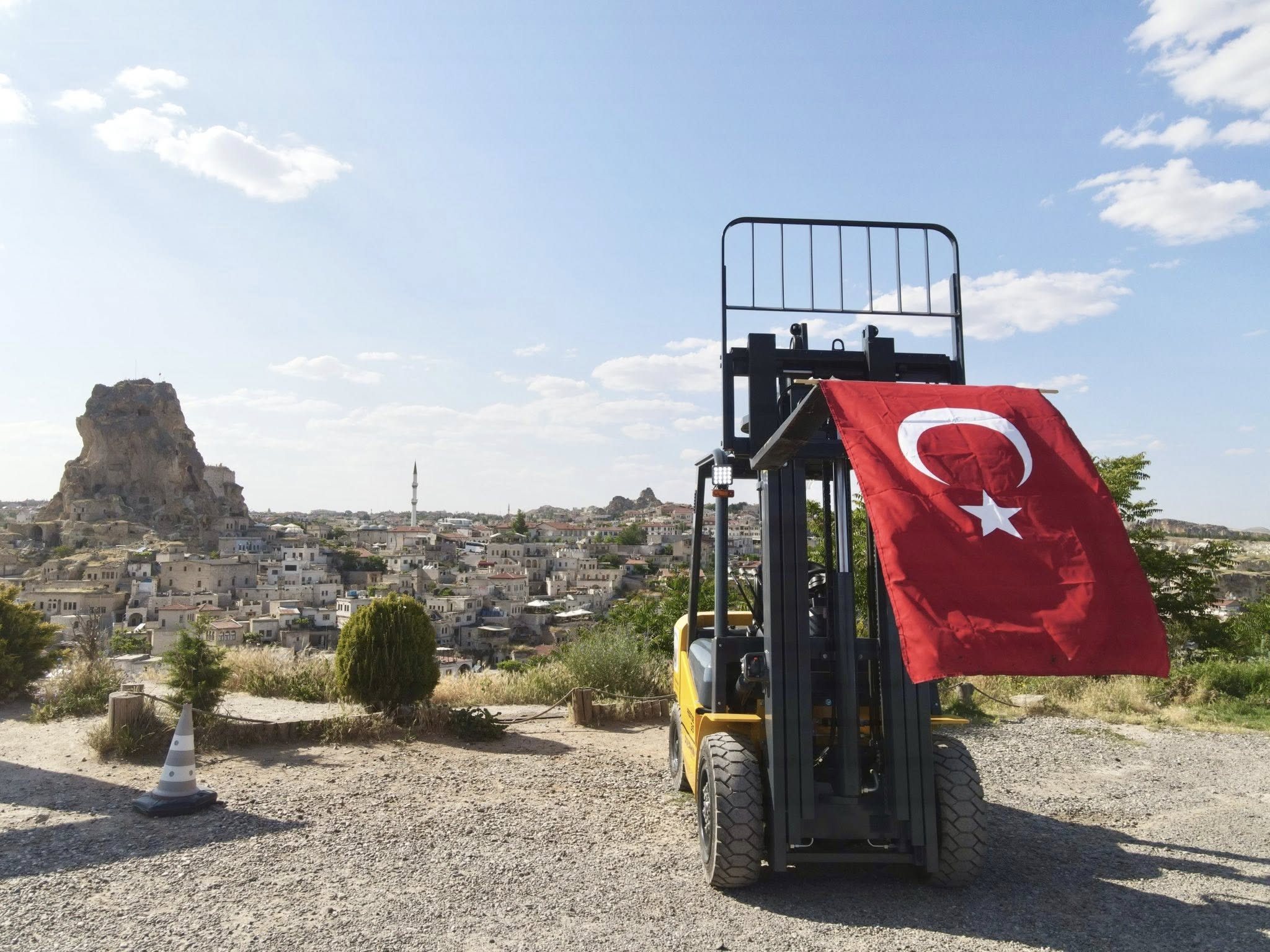 ORTAHİSAR ARAÇ PARKINI GENİŞLETMEYİ SÜRDÜRÜYOR