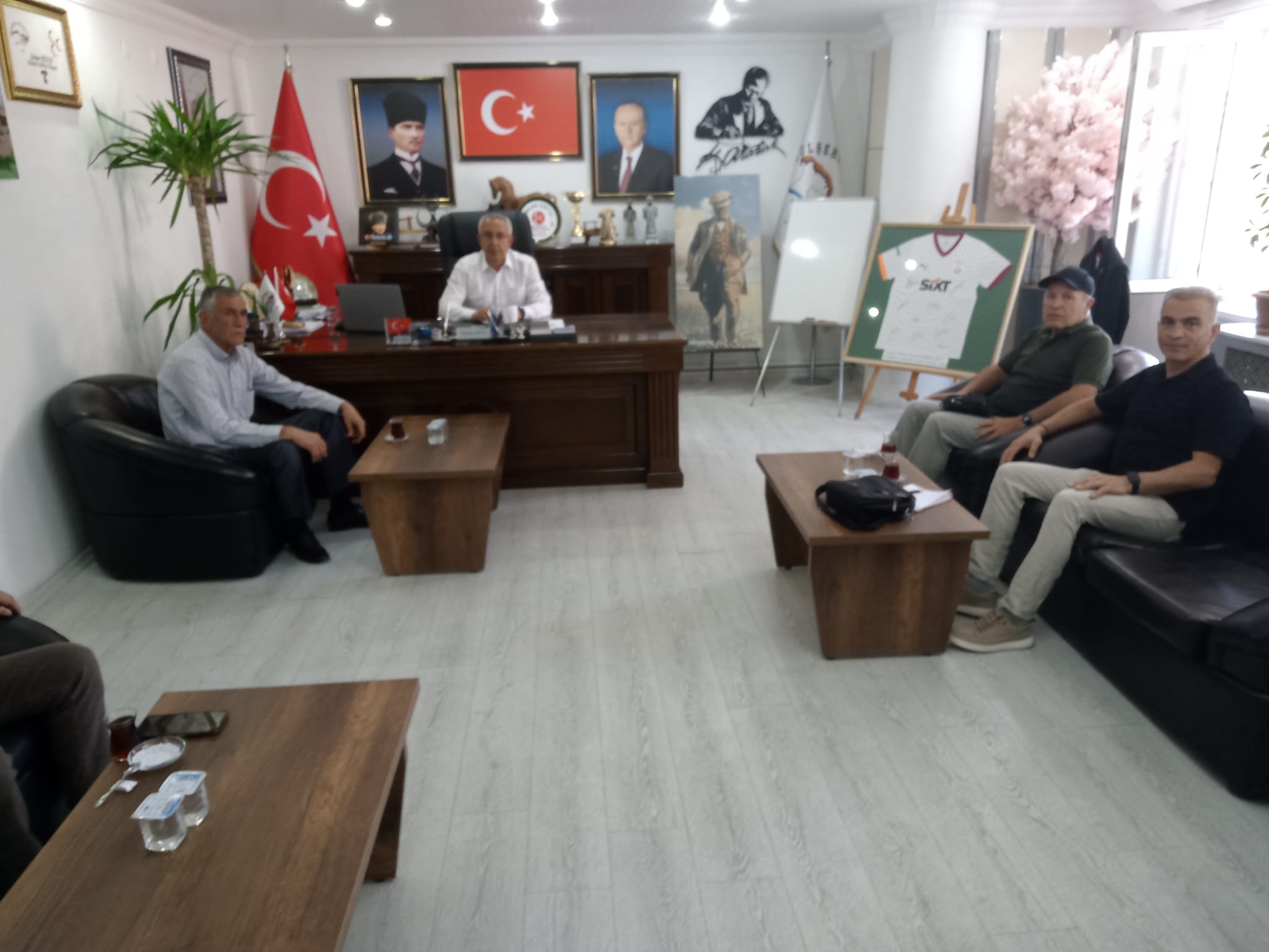 Gülşehir Turizm ve Doğal Kültürel Varlıkları Koruma Derneği Yöneticilerinden Başkan Çiftci’ye Ziyaret