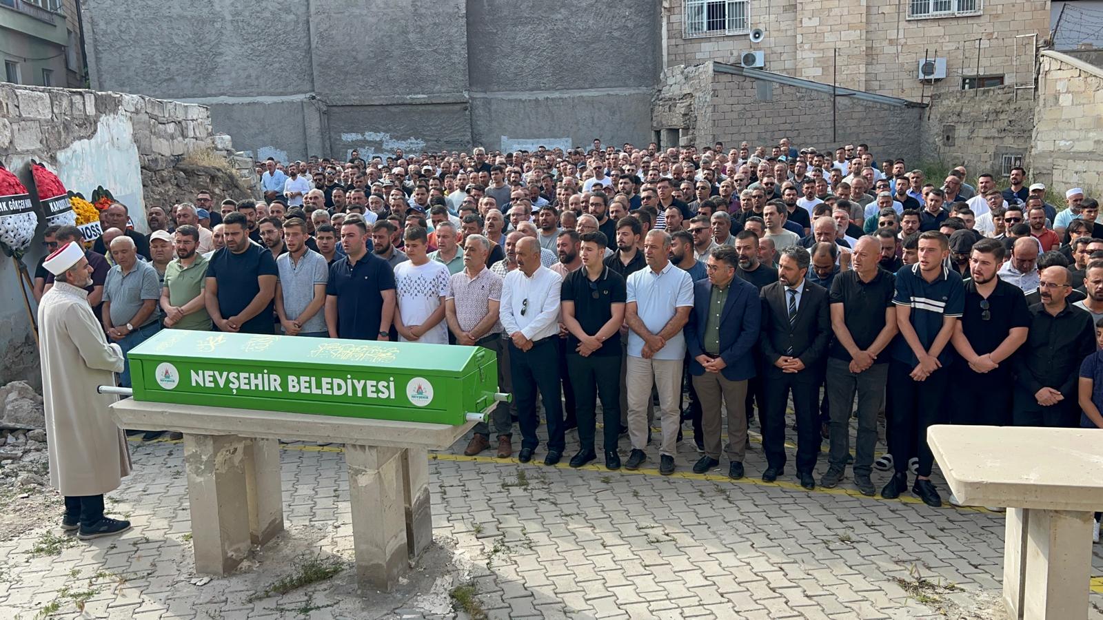 Balon Kazasında Ölen Balon Pilotu Hüseyin Türk, Nevşehir’de Toprağa Verildi