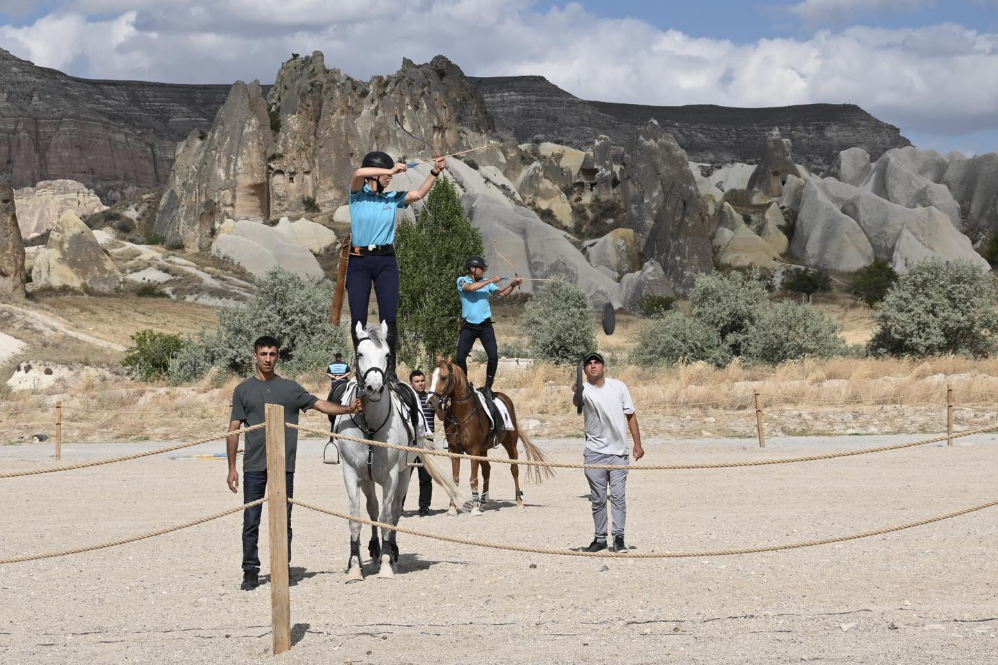 GÖREME’DE AT GÖSTERİLERİ NEFES KESTİ