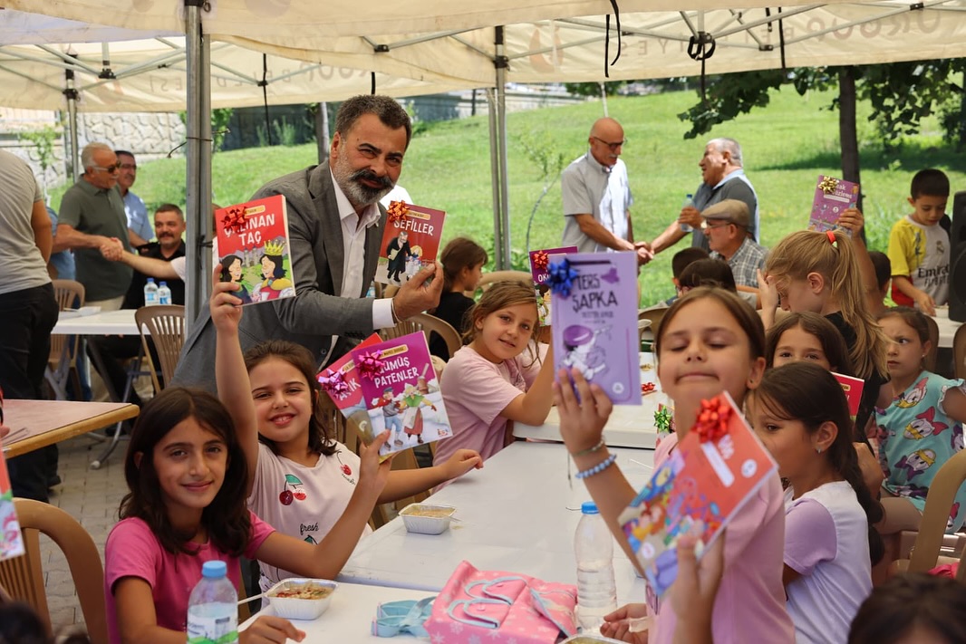 ÜRGÜPLÜ ÇOCUKLARA,  DÜNYA KLASİKLERİNDEN ÇOCUK KİTAPLARI DAĞITILDI