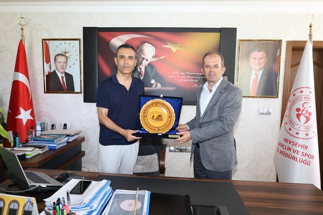 Başkan Çamcı, Gençlik ve Spor İl Müdürü Özdemir’i Ziyaret Etti
