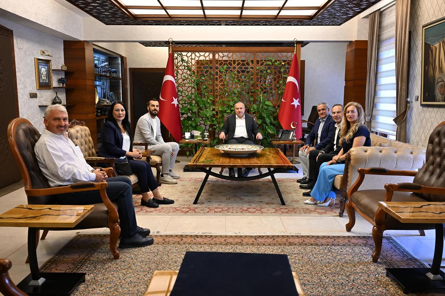 ÖLMEZ BAŞKANLIĞINDAKİ KAPTİD YÖNETİMİ VALİ FİDAN’I ZİYARET ETTİ