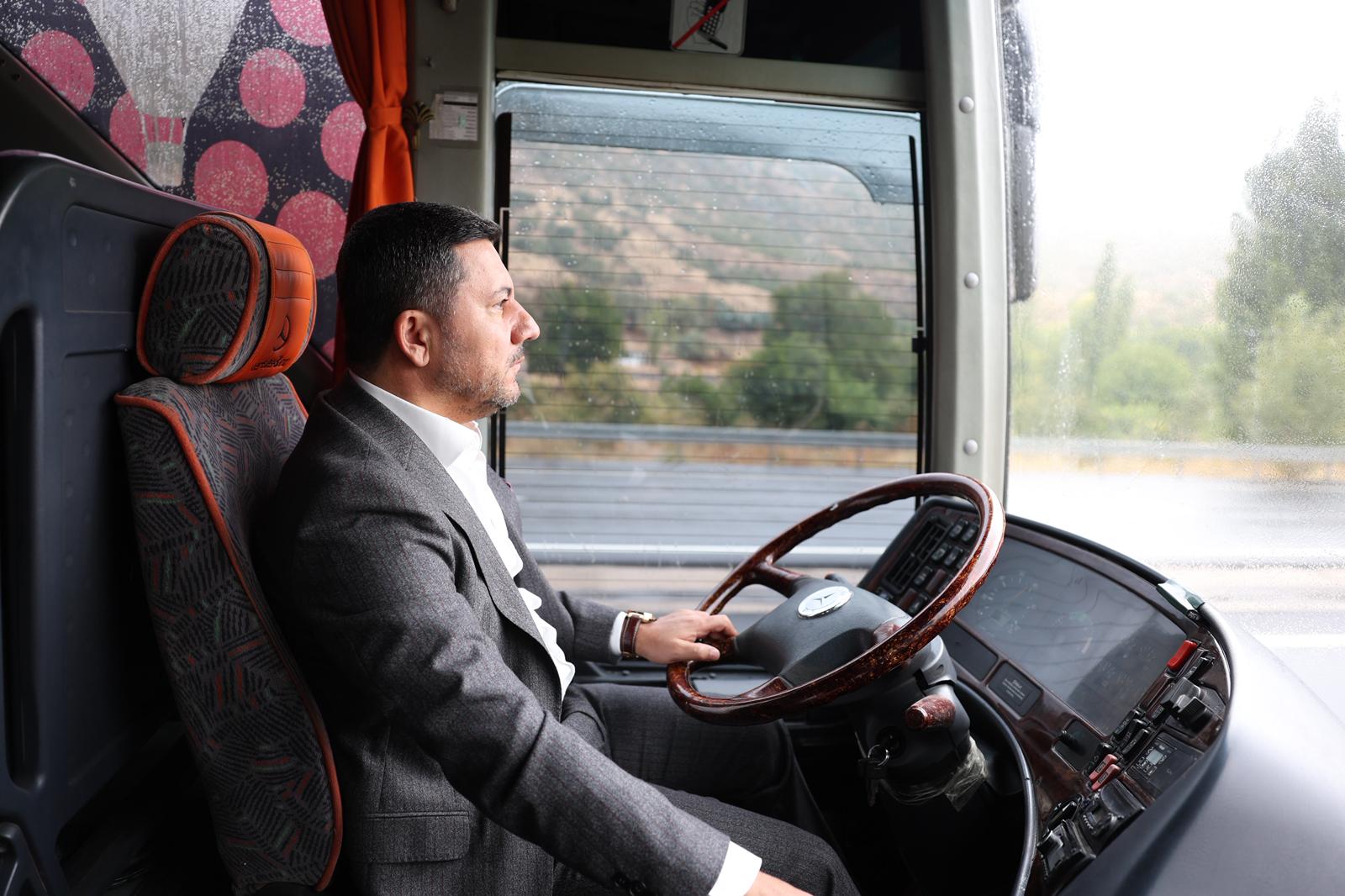 Başkan Rasim Arı, Nevşehir Belediyesi SK Takım Otobüsünü Kullandı