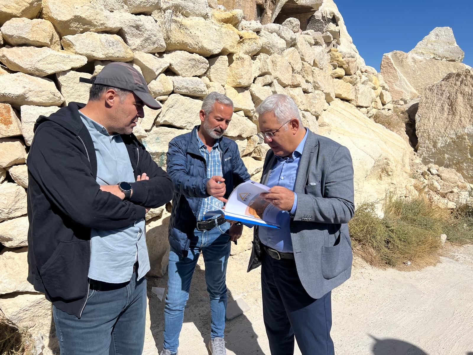 Prof. Dr. Akın, Göreme ve Ürgüp İlçesindeki Peribacası Çöküntüleri ile İlgili Konuştu
