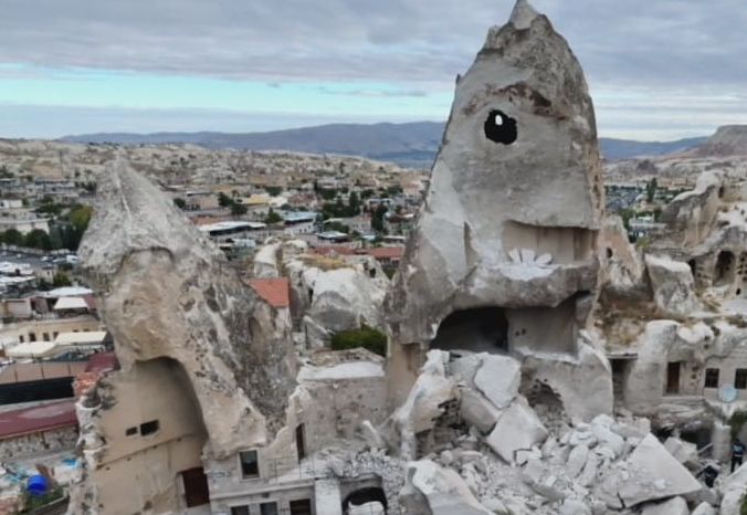 KAZANDIKLARIMIZI PERİBACALARINA DA KAZANDIRMAYI BİLECEK DEĞERLERLE DONATILI OLABİLSEYDİK, PERİBACALARI ÇÖKÜNTÜ VE KOPMALARI YAŞAMAYACAKTIK. NOKTA