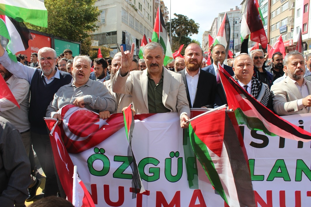 Nevşehirliler Sumud Filosuna Destek İçin Yürüdü