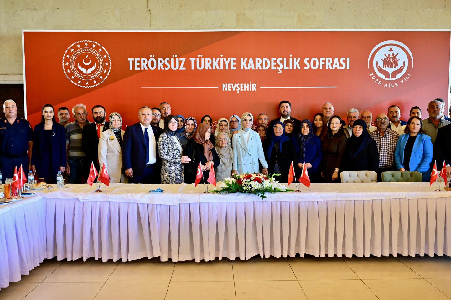 Vali Fidan, Bakan Göktaş İle Terörsüz Türkiye Kardeşlik Sofrasına Katıldı