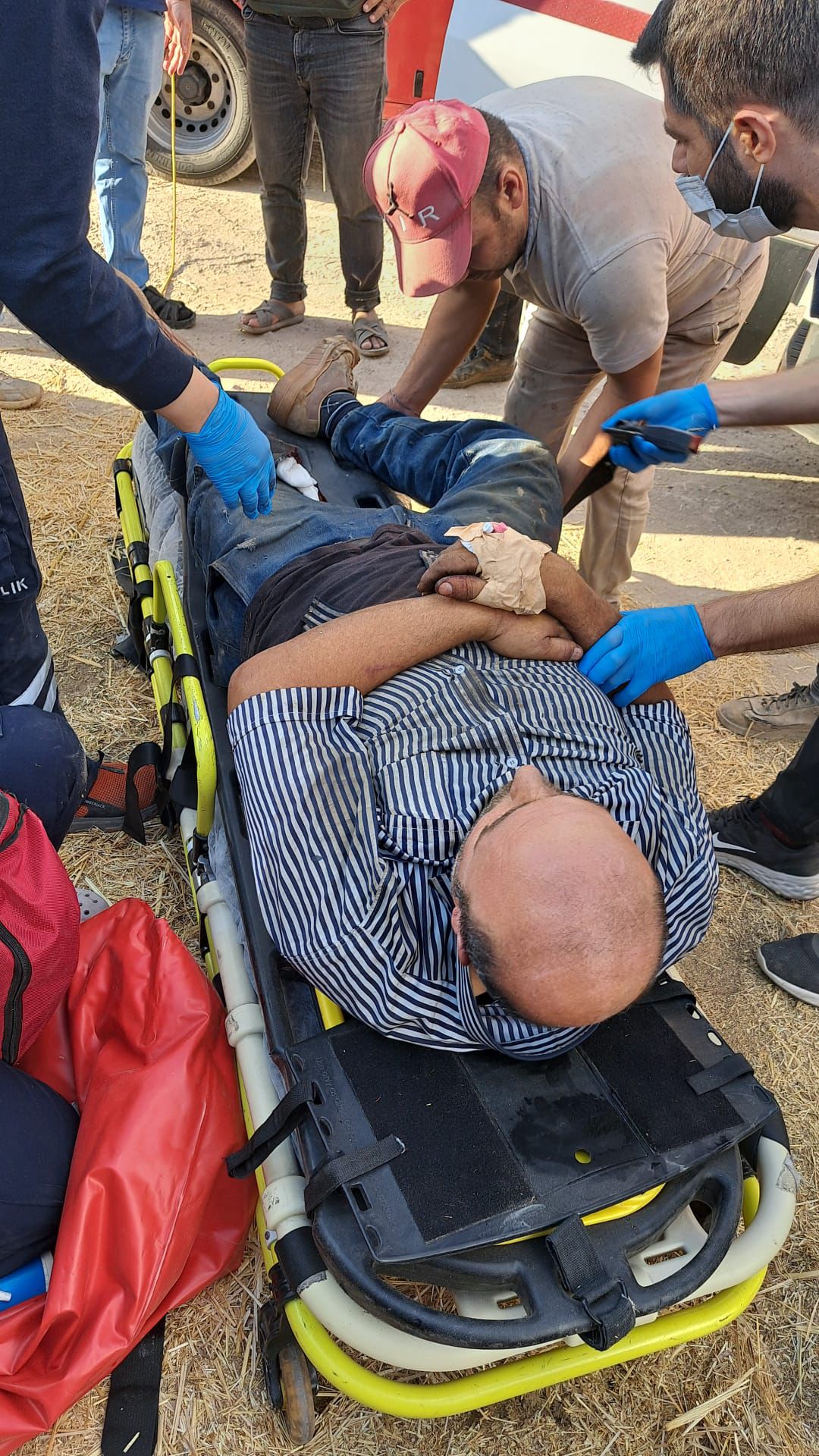 Yem Karma  Tankına Düşen İşçi Kurtarıldı