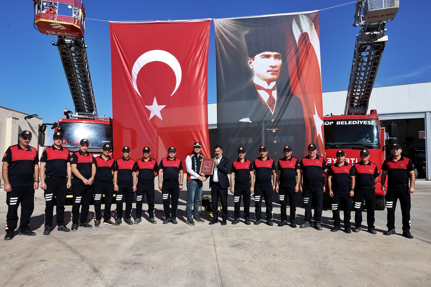 Başkan Bul, İtfaiye Haftasını Personelleriyle Birlikte Kutladı