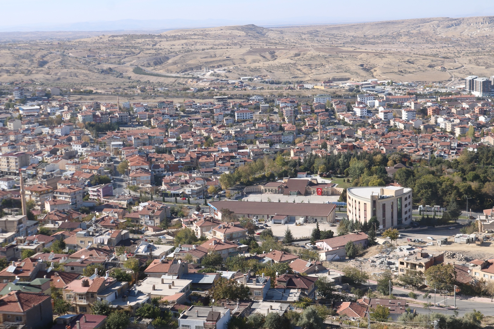TÜRKİYE YÜZYILI BULUŞMALARI İLE VATANDAŞLA BULUŞMAKTAN ZİYADE, ASİL MİLLETİMİZİN EVLATLARINI, HİZMETLERLE ,ÜRETİM,İSTİHDAM İLE BULUŞTURSANIZ ACABA NASIL OLUR?