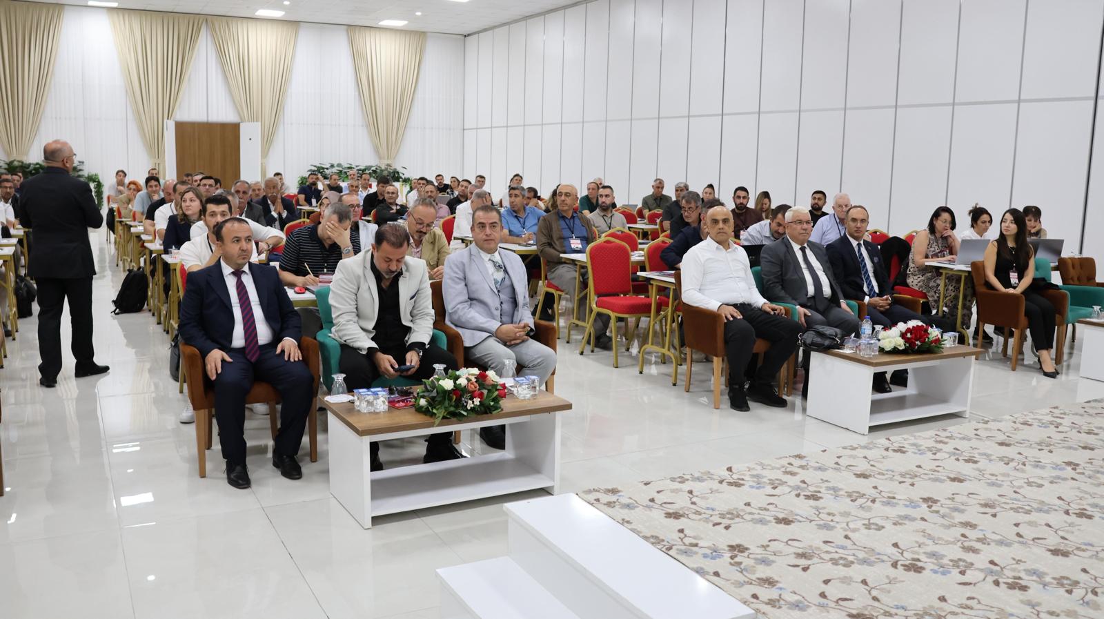 NEVŞEHİR ÖĞRETMENEVİNDE MİLLÎ EĞİTİM BAKANLIĞI SEMİNERLERİ DEVAM EDİYOR