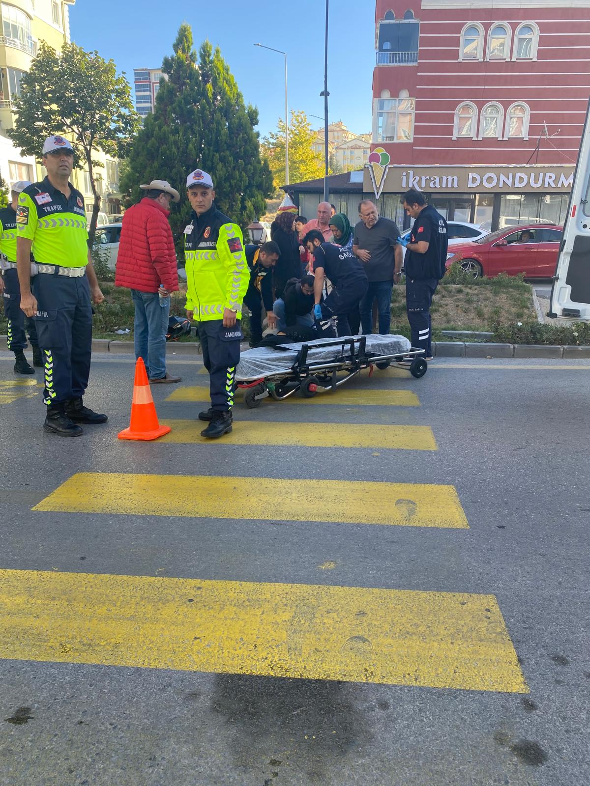 GÜZELYURT MAHALLESİNDE MOTOSİKLET KAZASI: 1 YARALI