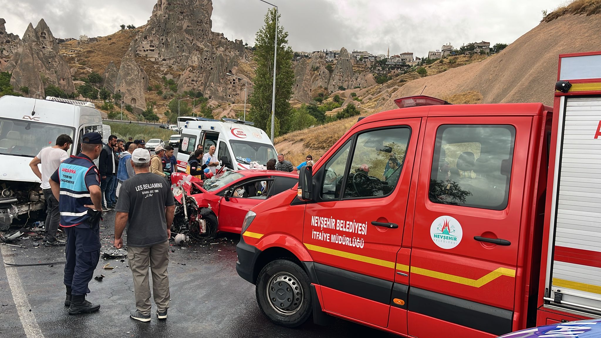 Uçhisar-Göreme Yolunda Feci Kaza: 6 Yaralı