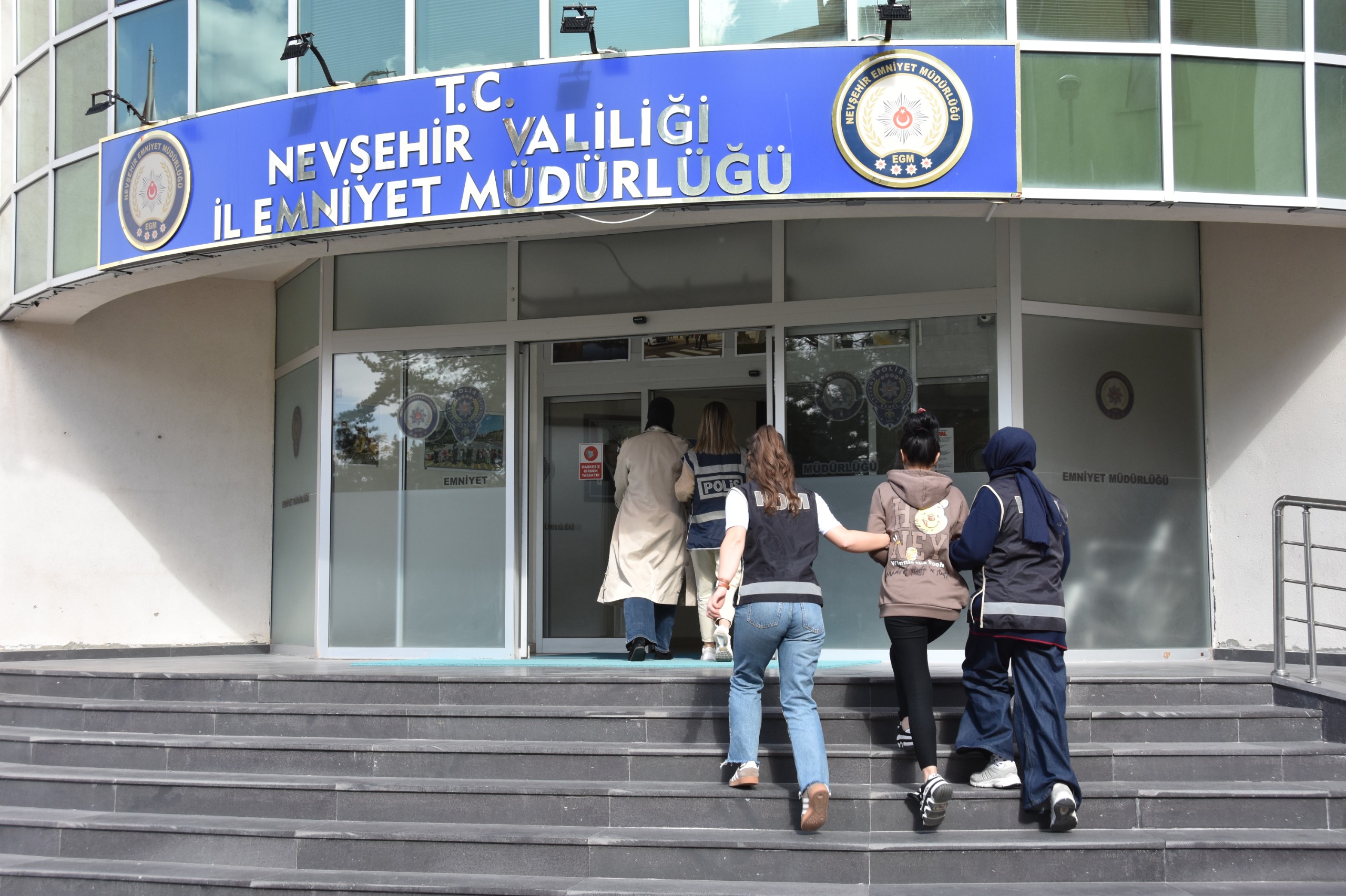 Nevşehir’de Gümrük Kaçağı 61.121 Gram 24 Ayar Saf Altın Ele Geçirildi; 5’İ Özbek 6 Kişi Yakalandı