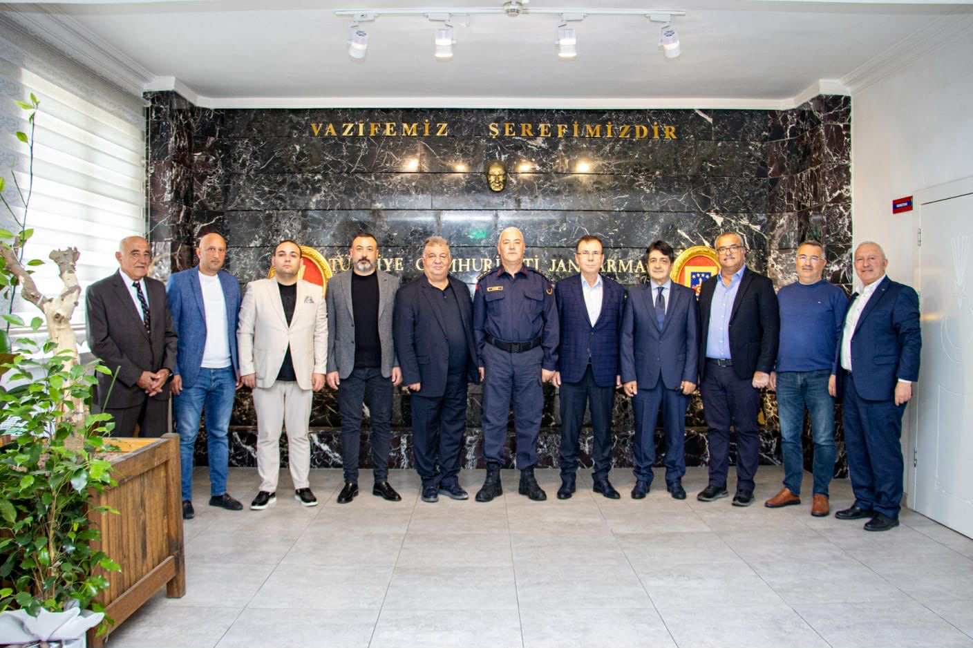 İş İnsanı Babaoğlu Ekibi ile İl Jandarma Komutanı Çelik’e Hayırlı Olsun Ziyaretinde Bulundu